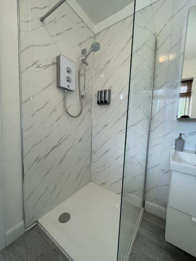 Lovely 2 Bed Apartment, Arnold Town Centre. Nottingham Buitenkant foto