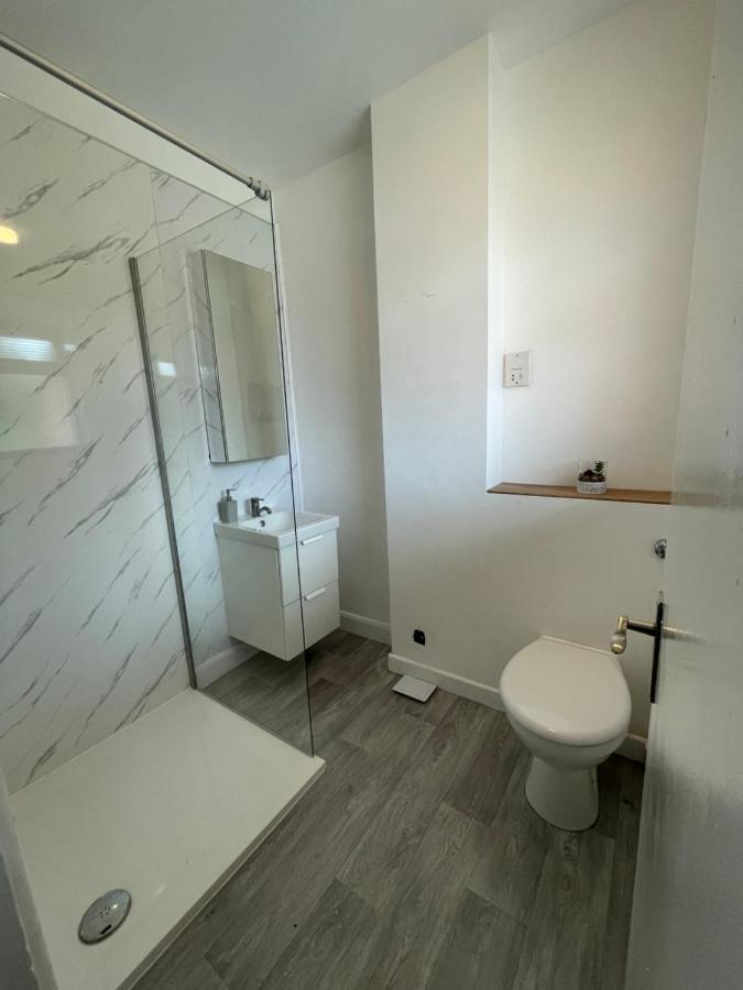 Lovely 2 Bed Apartment, Arnold Town Centre. Nottingham Buitenkant foto