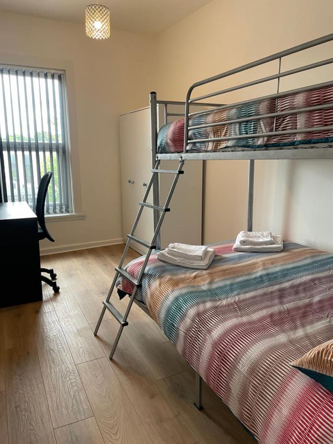 Lovely 2 Bed Apartment, Arnold Town Centre. Nottingham Buitenkant foto