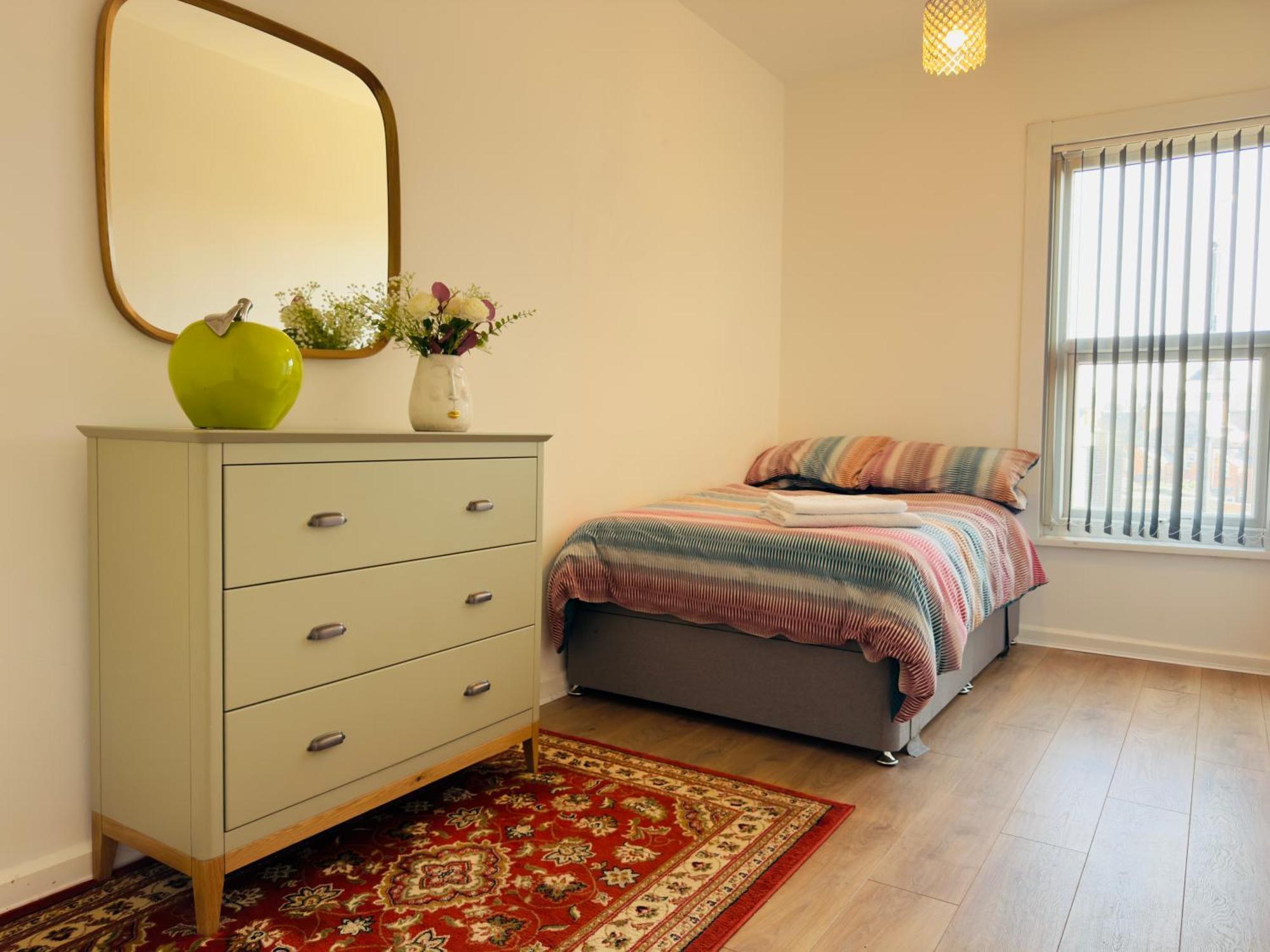 Lovely 2 Bed Apartment, Arnold Town Centre. Nottingham Buitenkant foto